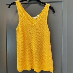 Gap mustard yellow knit sleeveless top. Size M.
